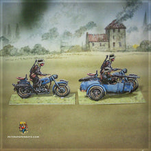 Load image into Gallery viewer, WW2 Kübelwagen typ 82 Schwartzgrau Camo3 – BMW R75 Schwartzgrau Sidecar