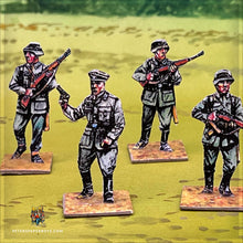 Load image into Gallery viewer, WW2 Normandy '44 Airborne Troops and Resistance 28mm